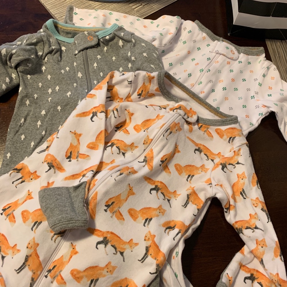 Six Cloud Island footed pajamas with cuffs 6-9m